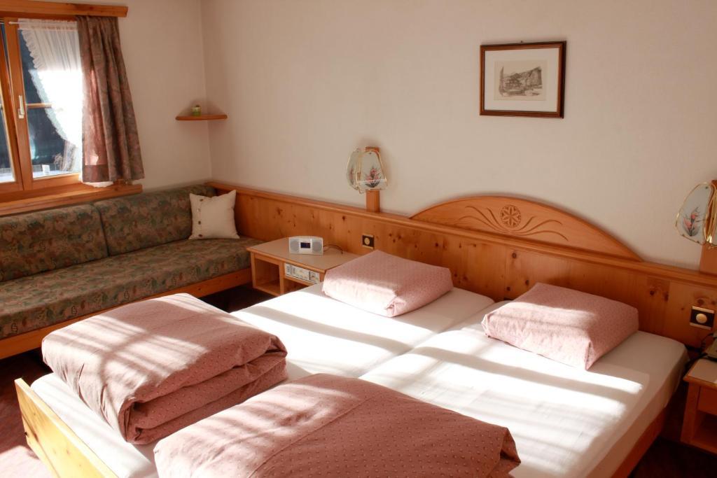 Hotel Soliva Седрун Номер фото
